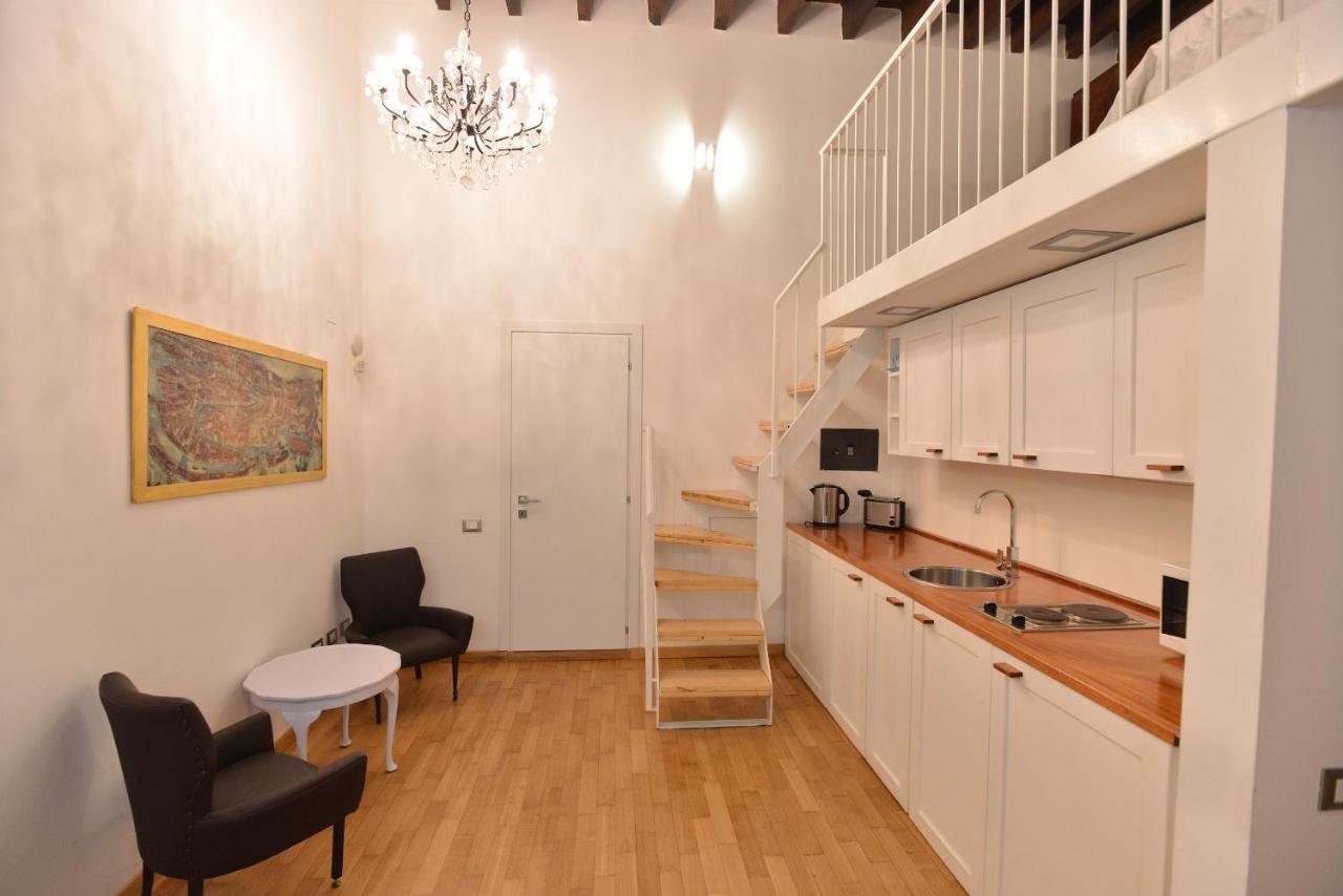 Izzhome City Center Cozy Cagliari Eksteriør billede