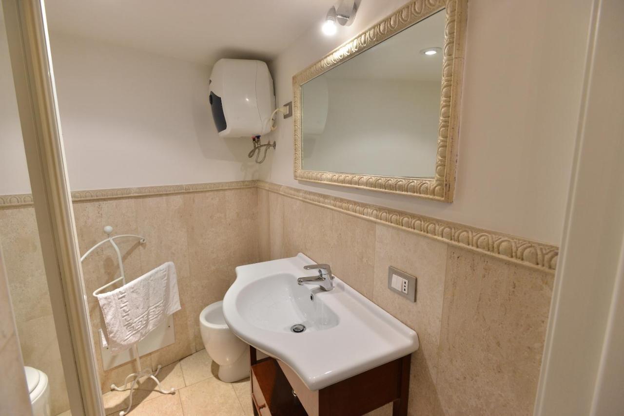 Izzhome City Center Cozy Cagliari Eksteriør billede